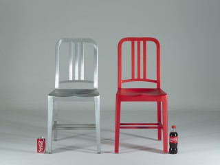 「111 Navy Chair」が東京チェアシティ展のアイコンに