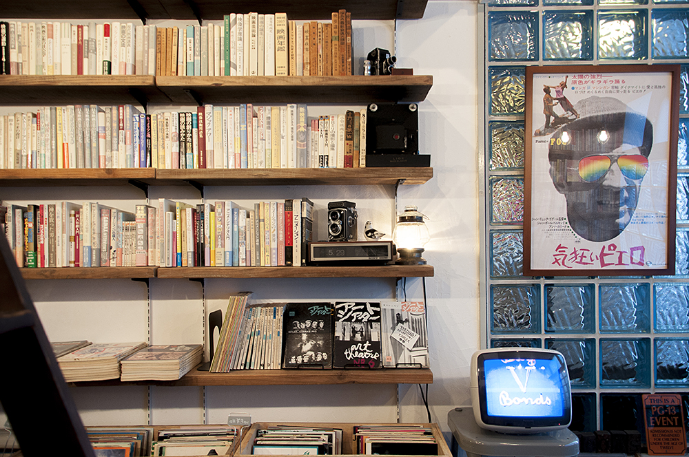 駒鳥文庫店内 JUNICHI MURAKAMI|INTERVIEW vol.14 駒鳥文庫店内 JUNICHI MURAKAMI|INTERVIEW vol.14